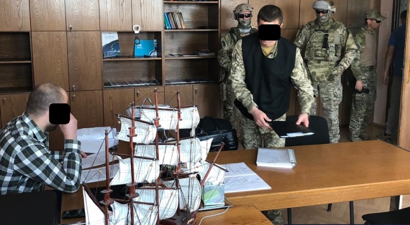 Военные прокуроры продолжают кошмарить гражданский бизнес с помощью 