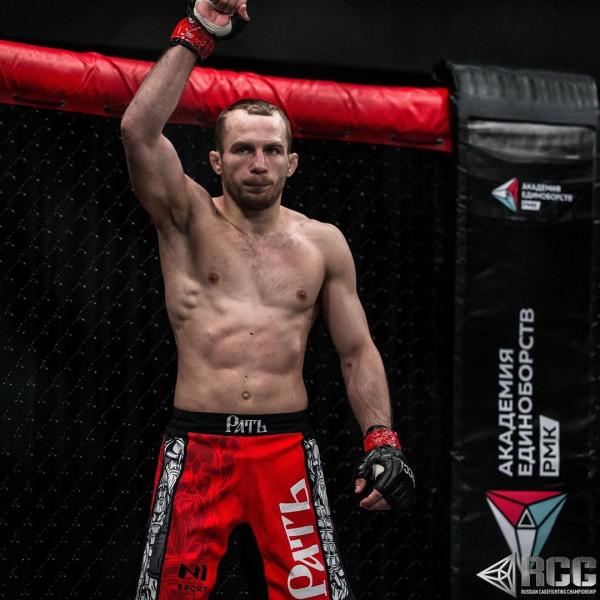 Экс-чемпион М-1 из Стаханова подерётся с бойцом топ-15 Бразлии