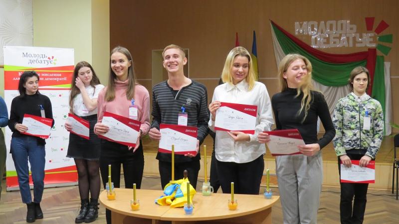 Школярка зі Слов’янська потрапила до національного фіналу “Молодь дебатує”