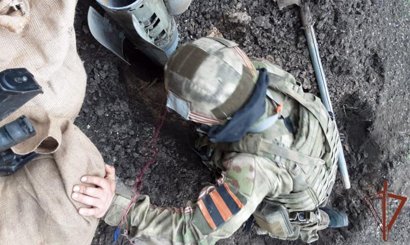 Росгвардейцы ликвидировали боеприпас в частном домовладении в Харьковской области