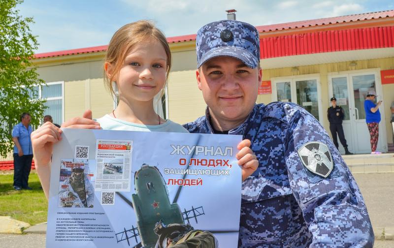 Росгвардейцы из Пензы организовали праздник для детей из ЛНР и ДНР