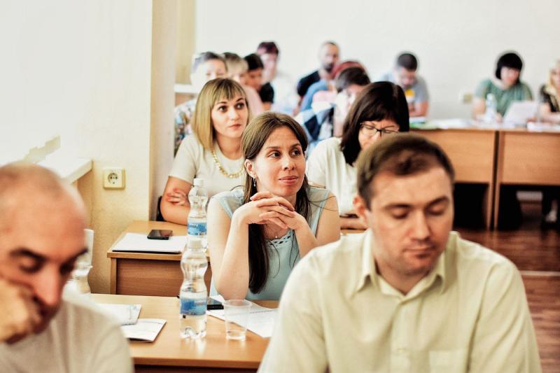 Дом НКО провел первые занятия по оформлению проектов на грант
