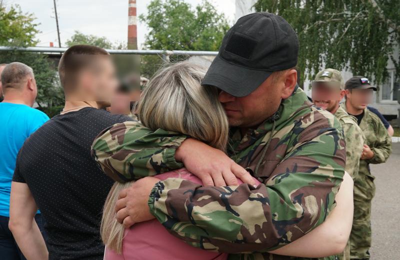 В Оренбурге встретили росгвардейцев - участников специальной военной операции