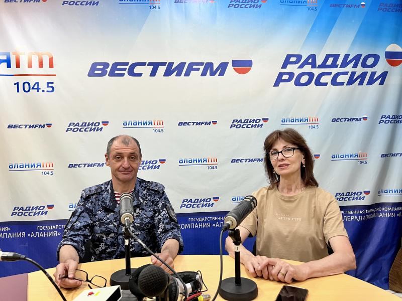 «В ЭФИРЕ РОСГВАРДИЯ»: В ПРЕДДВЕРИИ ДНЯ ФИЗКУЛЬТУРНИКА ОФИЦЕР РОСГВАРДИИ РАССКАЗАЛ О СВОЕЙ РАБОТЕ