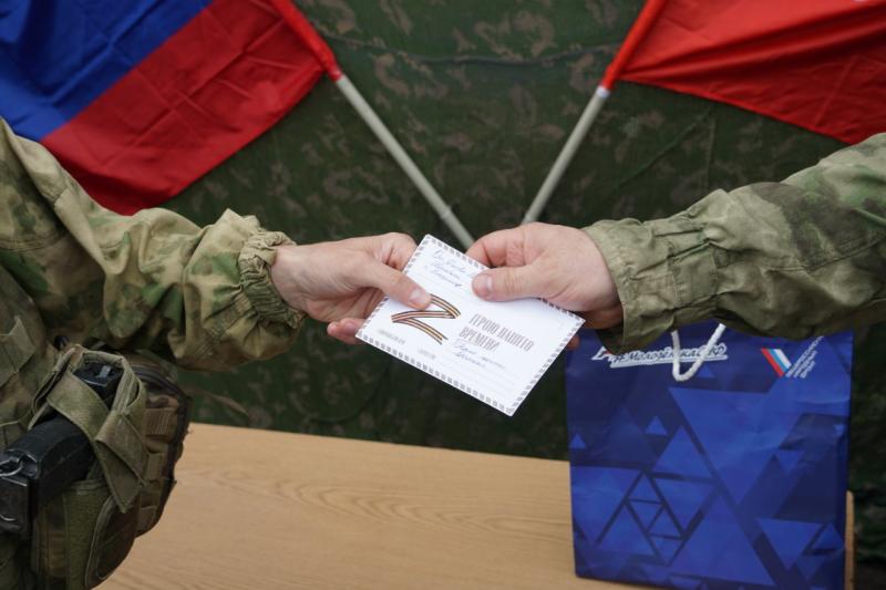 Росгвардейцы – участники специальной военной операции получили письмо от участника Курской битвы