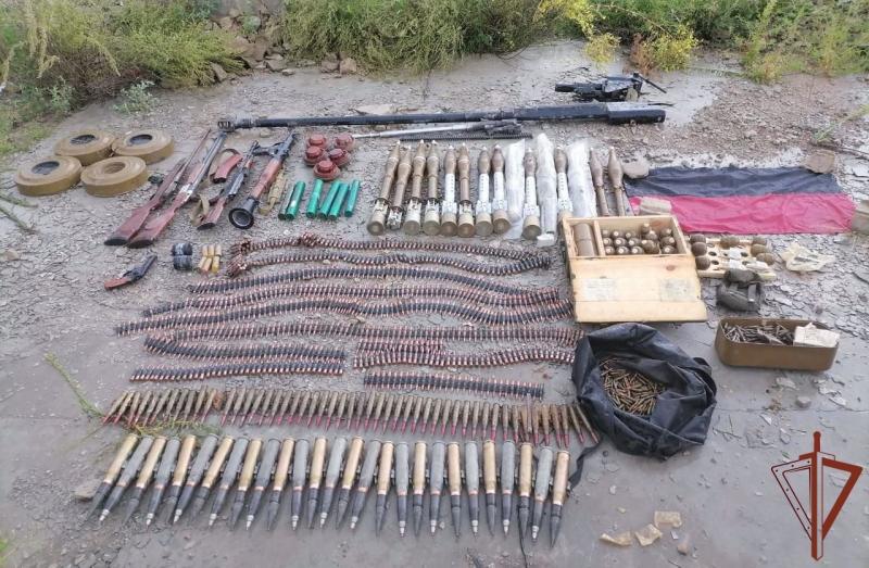 В Запорожской области спецназ Росгвардии обнаружил и обезвредил схрон вооружения противника