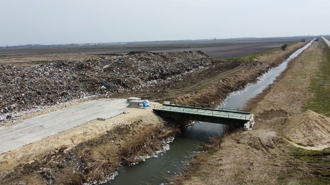 Жители станицы Полтавская и блогеры призывают закрыть местную свалку