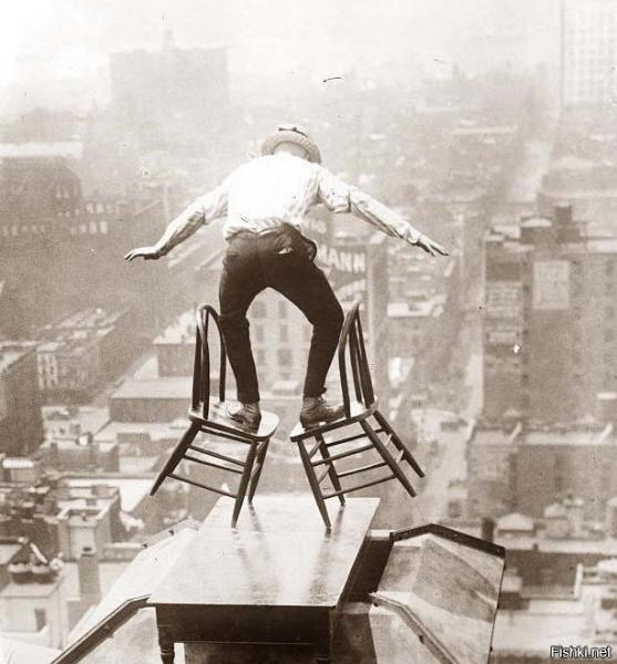 Политолог Станислав Иванов: Удастся ли Эрдогану «усидеть на двух стульях»? Аналитика