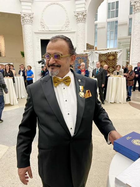 СОСТОЯЛОСЬ ОТКРЫТИЕ ЮБИЛЕЙНОЙ ВЫСТАВКИ ПРОИЗВЕДЕНИЙ И ПРОВЕДЕНИЕ ТВОРЧЕСКОГО ВЕЧЕРА «К НОВЫМ СОЛНЦАМ» ЧЛЕНА-КОРРЕСПОНДЕНТА РОССИЙСКОЙ АКАДЕМИИ ХУДОЖЕСТВ ТАТЕВОСЯНА АШОТА ГЕНРИКОВИЧА В МОСКВЕ