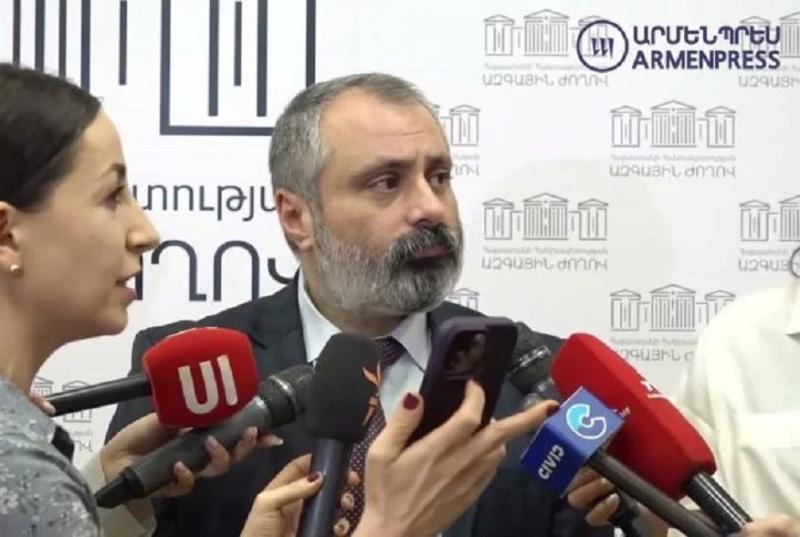 Российские миротворцы должны иметь также полномочия для принуждения к миру: Давид Бабаян