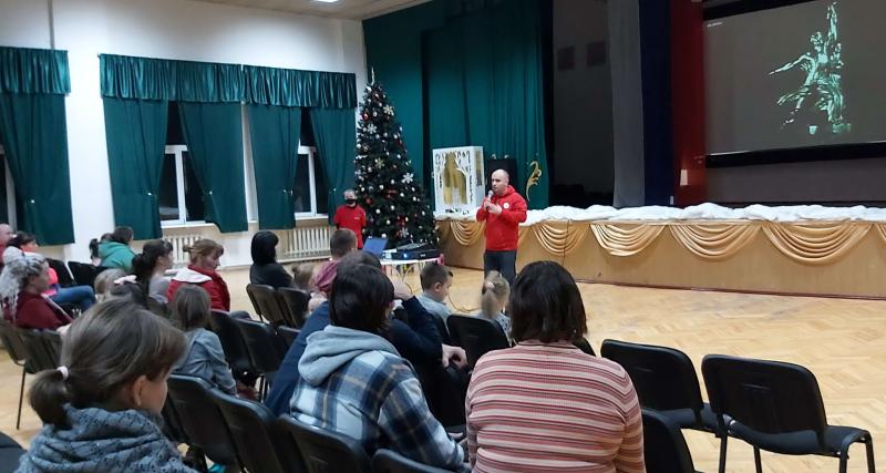 Народный фронт в Кабардино-Балкарии познакомил переселенцев из Херсонской области с фильмом «Адмирал Ушаков»