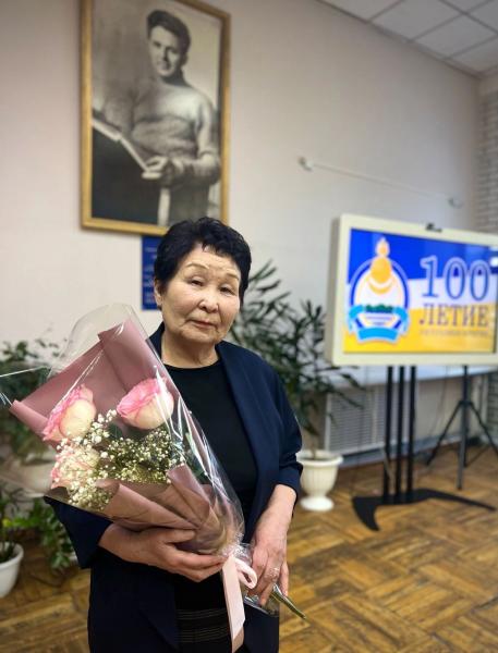 След росомахи