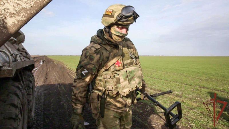 Росгвардейцы за неделю уничтожили более 200 взрывоопасных предметов в Херсонской и Запорожской областях