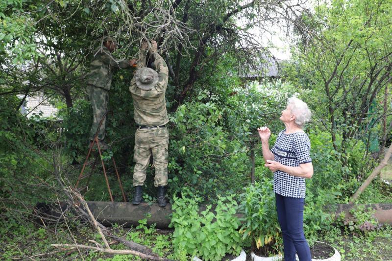 Росгвардейцы оказали адресную помощь жителям ДНР