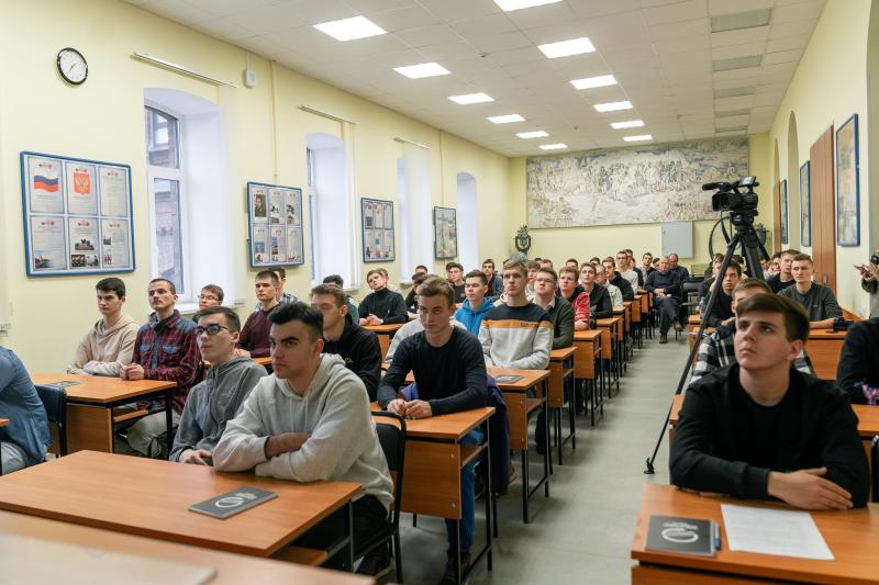 «Образец мужества и героизма»: в ЛЭТИ вспоминали героев Великой Отечественной войны