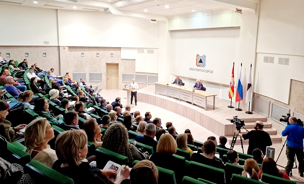 Уполномоченный по защите прав предпринимателей в Челябинской области обсудил перспективы развития бизнеса в Магнитогорске
