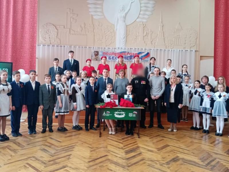 В Мордовии росгвардеец принял участие в открытии Парты Героя