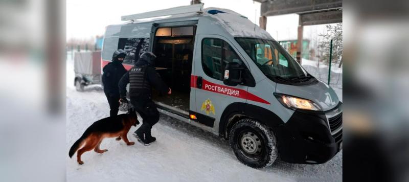 Росгвардейцы оказали содействие сотрудникам ФСБ в пресечении канала контрабанды взрывчатки в Псковской области