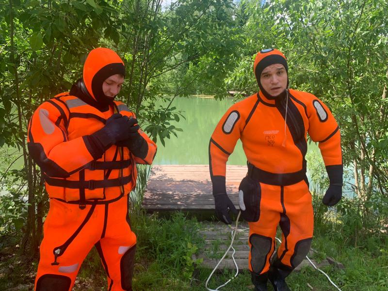 Работники Пожарно-спасательного центра провели занятия по безопасности на воде и пожарной безопасности