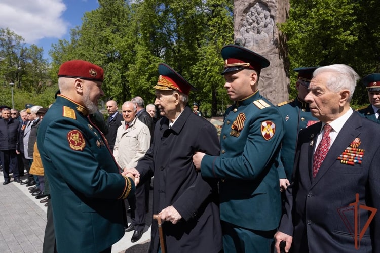 В Росгвардии поздравили ветеранов Великой Отечественной войны с 80-летием Победы