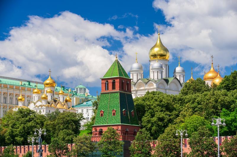 Более 60 специальных  тематических экскурсий и лекционных программ проведут  в Музеях Московского Кремля в июле