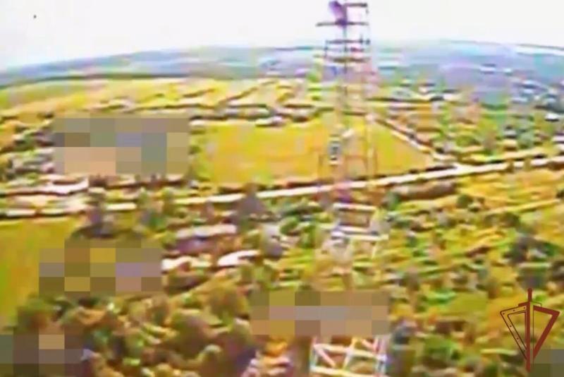 Операторы БПЛА Росгвардии уничтожили ретранслятор связи ВСУ в Сумской области