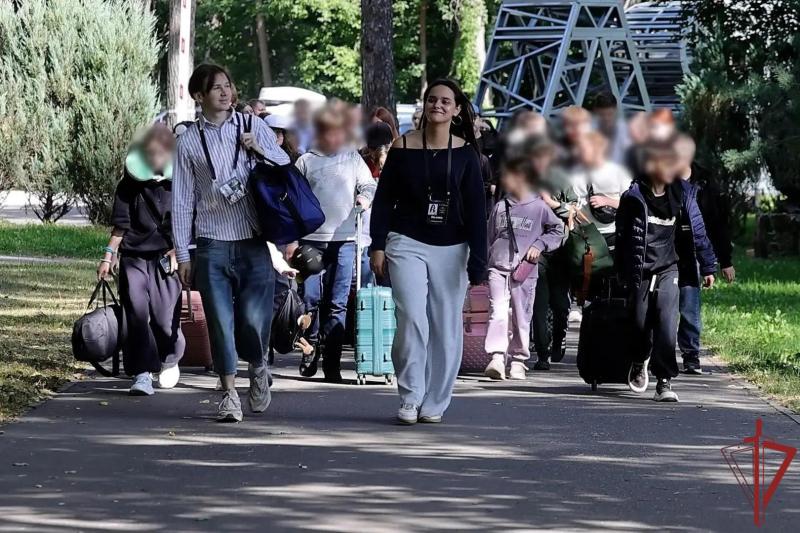 Дети росгвардейцев из приграничных областей отправились на отдых в Подмосковье